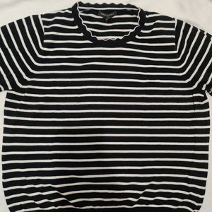Long sleeve black and white shirt